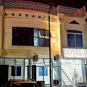 Hotel 11